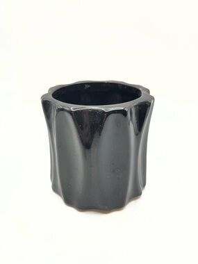 Green Ceramic Scalloped Accent Planter
